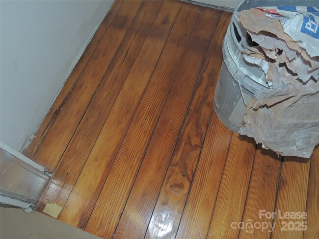 Photo - 126 W Court St