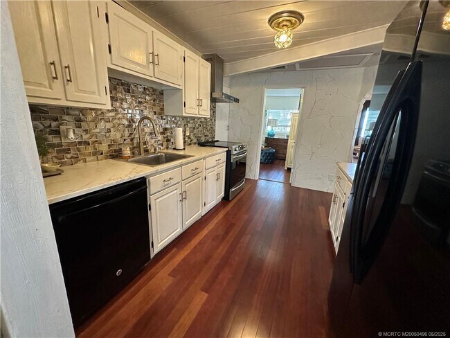 Photo - 4490 NE Indian River Dr