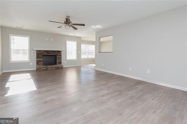 Photo - 82 Gray Field Ct