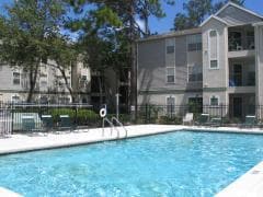 Building Photo - GOLDEN OAKS Rental