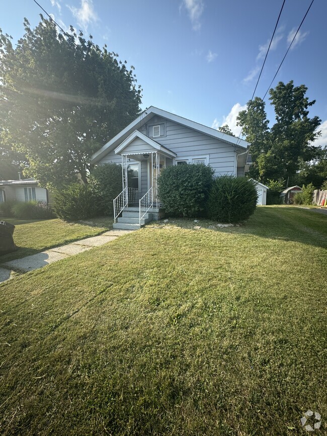 Building Photo - 912 Oak Grove Ave Rental