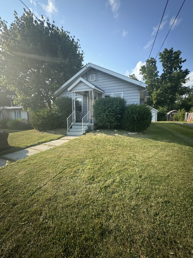 Photo - 912 Oak Grove Ave House