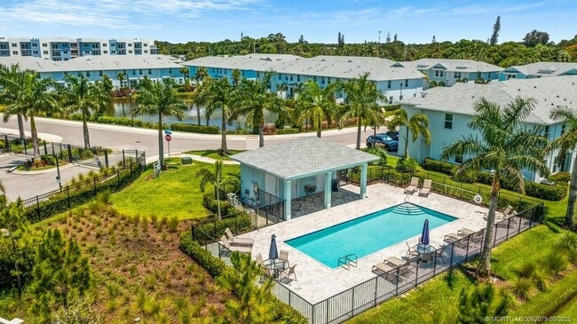Building Photo - 373 SE Sea Hunt Way Rental