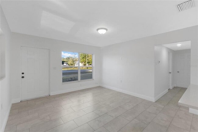 Photo - 14410 Sussex Dr