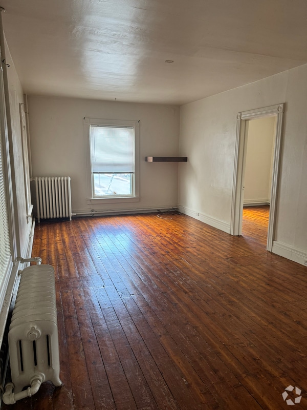 Building Photo - 22 Clark St Rental