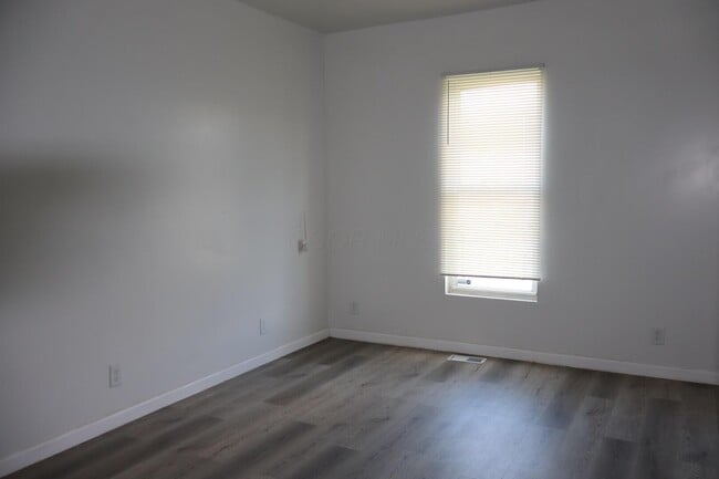 Photo - 2233 Groveport Rd