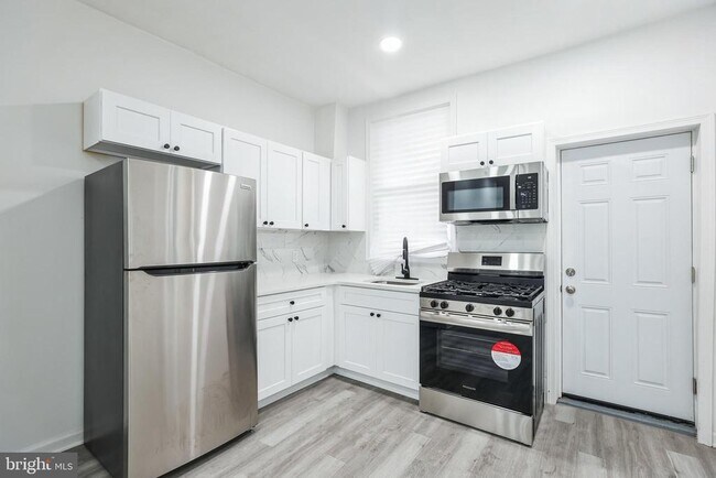 Photo - 5540 Harmer St