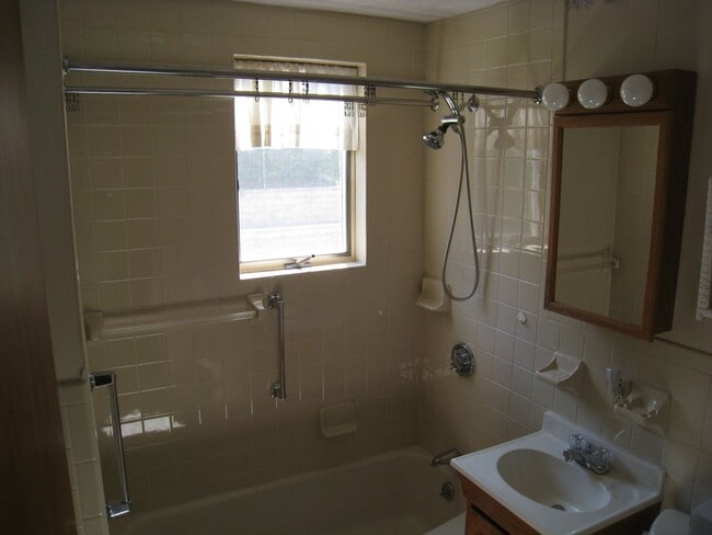 Photo - No Brokers Fee, In-Unit Washer and Dryer, Parking Included