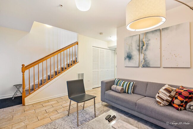 Photo - 2323 S Wabash Ave