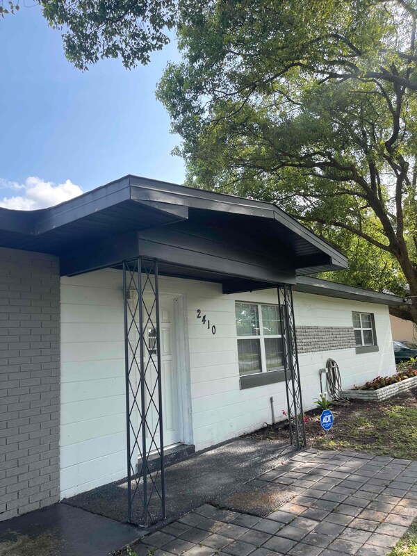 Photo - 2410 Ave C NW