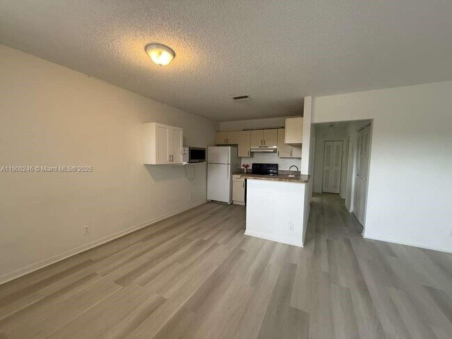 Photo - 2834 Coral Springs Dr Unit 2834