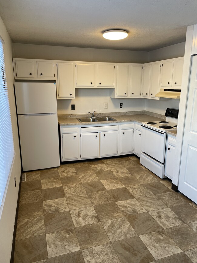 Photo - 3001 7th St N