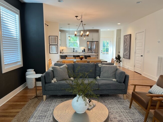 Photo - 3509A Sanford Ave