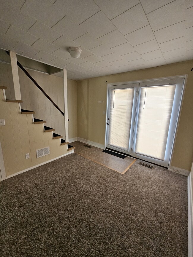 Photo - 8444 Hickman Rd