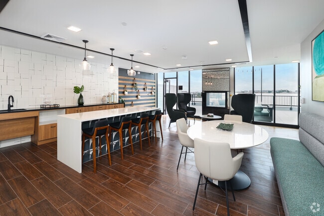 Sky Lounge