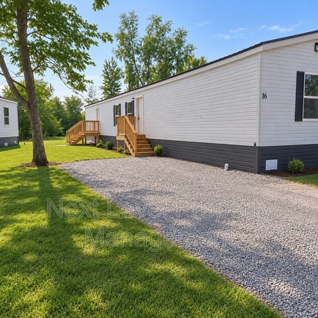 Building Photo - 111 S Cedar Dr