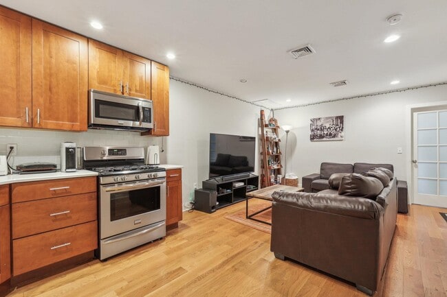 Photo - 625 Bloomfield St Unit 3