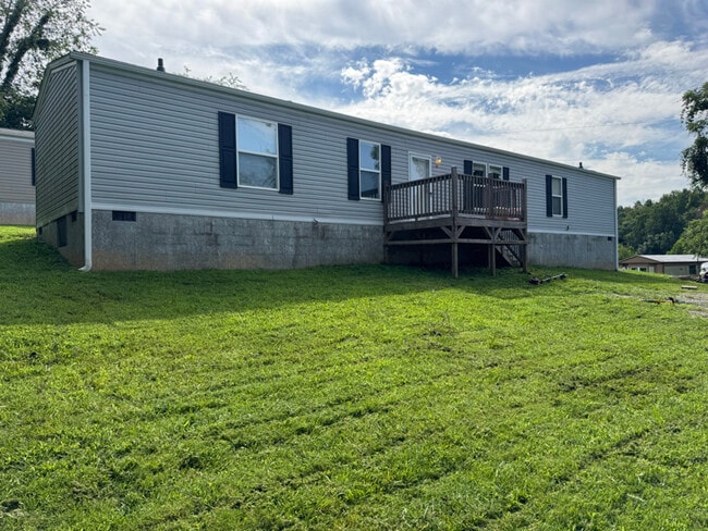 85 Short St