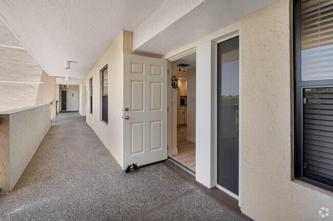 Building Photo - 6562 Boca Del Mar Dr Unit 523 Rental