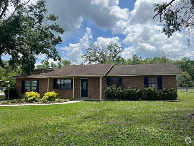 Building Photo - Charming Updated 3 Bedroom, 2 Bath Brick H... Rental
