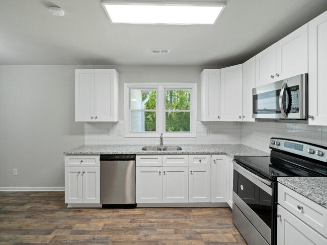 Photo - 128 Sunset Ln