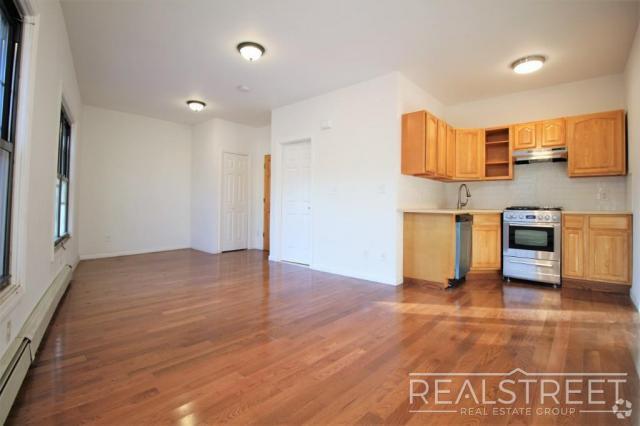 Building Photo - 0 bedroom in BROOKLYN NY 11233 Unit 2A Rental