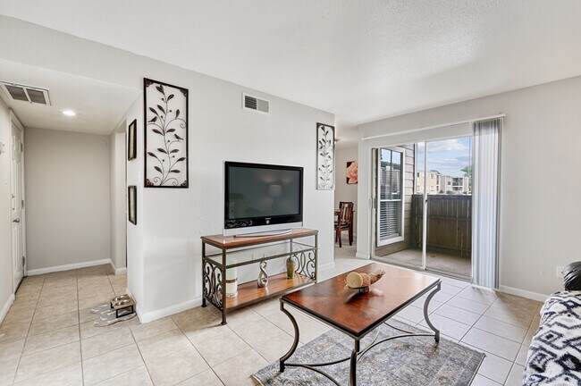 Living Room - The Terrace at Sam Houston