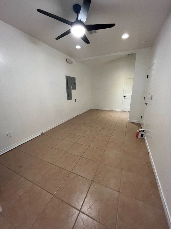 Building Photo - 627 W Snowflake Blvd Rental