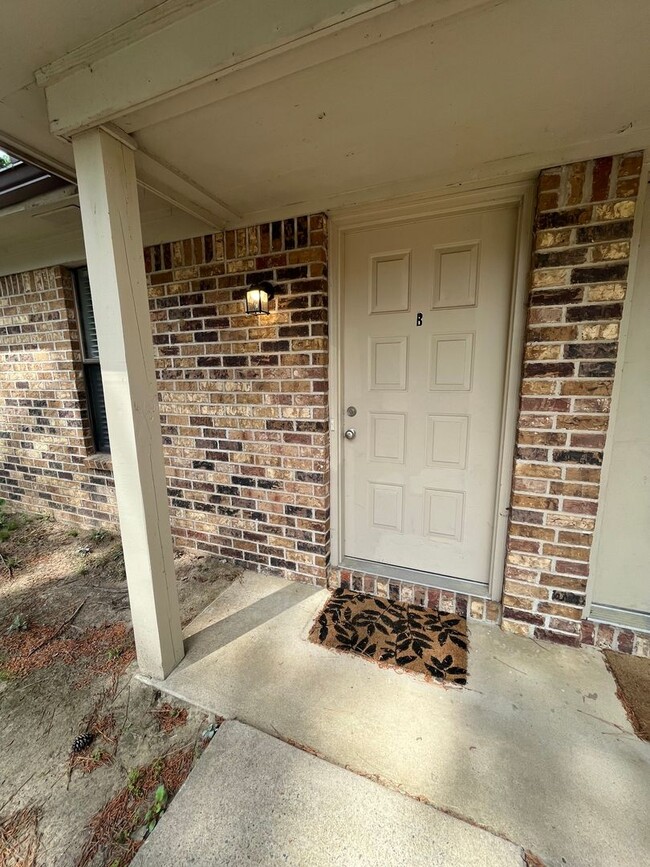 Photo - 218 Bellevue Cir Unit B