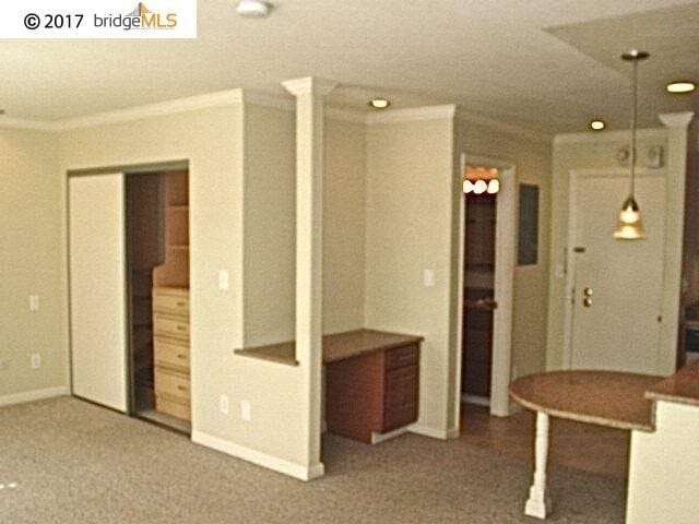 Photo - Lovely upgraded studio condo with resort-like amenities at desirable Watergate by the bay! Unit F386