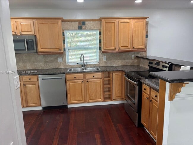 Photo - 3617 Cleveland St