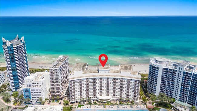 Photo - 6039 Collins Ave Unidad 521 Rental