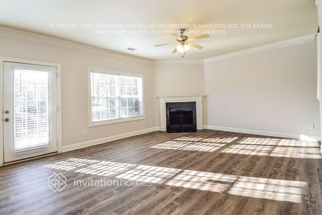 Photo - 2096 Barberry Dr