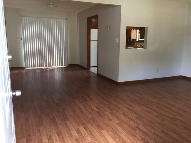 Photo - 75 Ezzard St