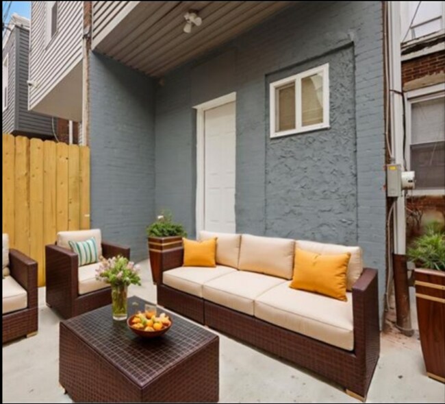 Photo - 1933 N Patton St