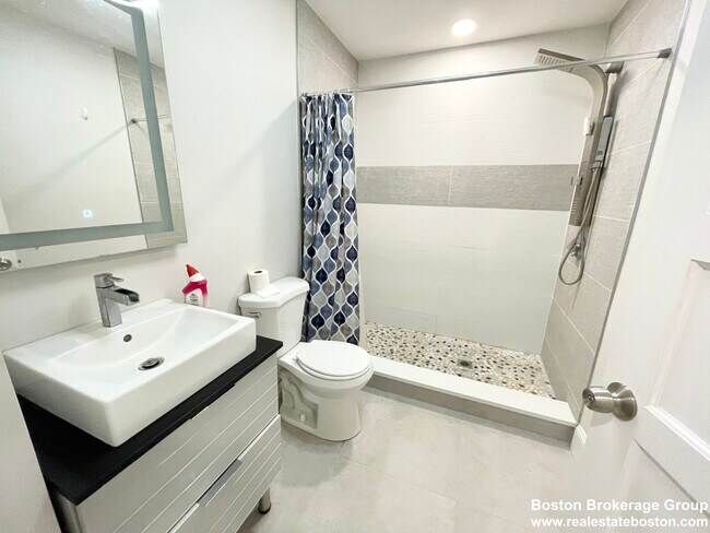 Photo - 205 E Cottage St Unidad 2