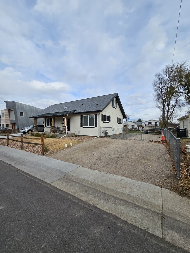 Photo - 5322 Reed St Unit Cozy 1 bedroom apartment