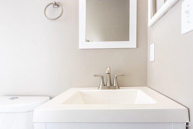 2BR, 1BA - Bathroom