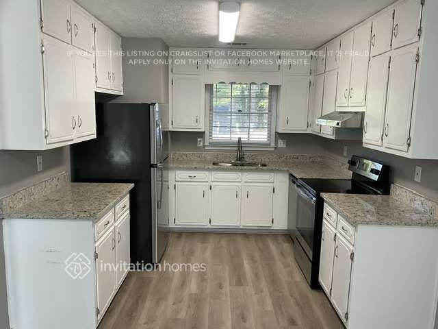 Photo - 155 Melton Way