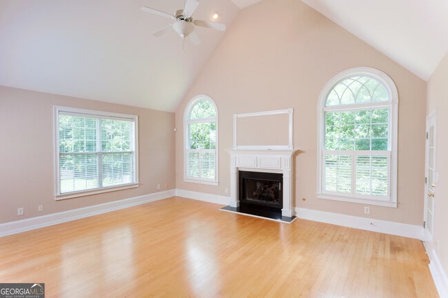 Photo - 8008 Revere Dr