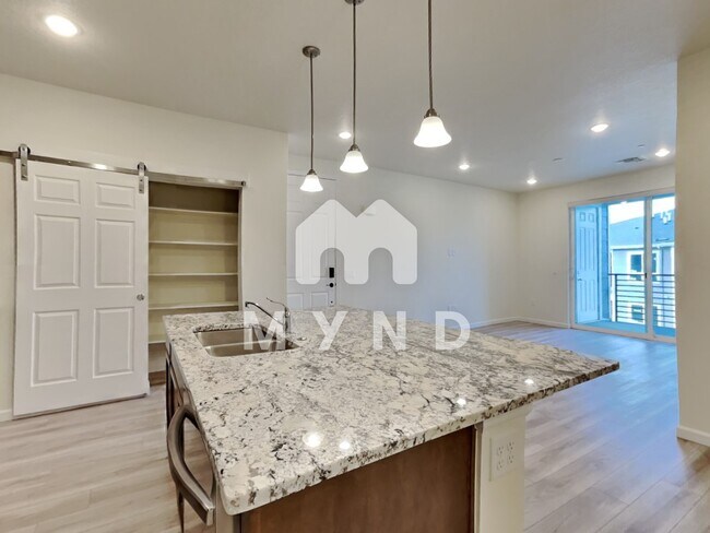 Photo - 6153 N Ceylon St Unit 9303 Unidad 9303