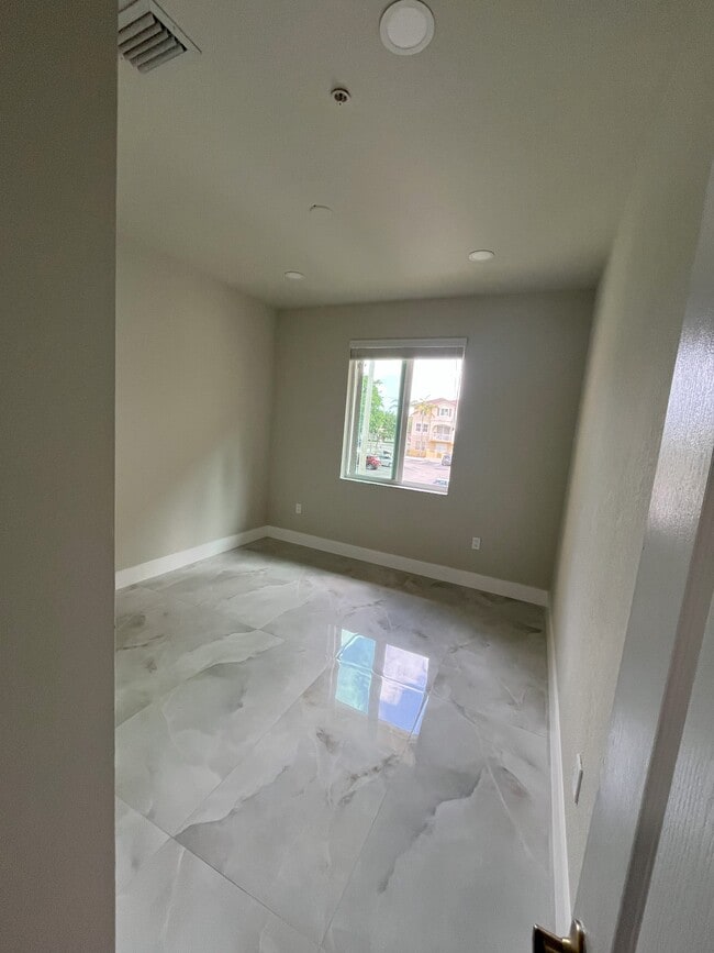 Photo - 8906 W Flagler St Unidad 220