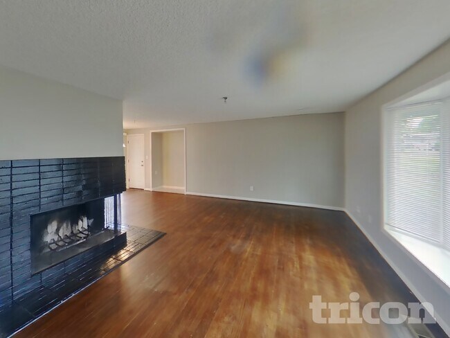 Photo - 6028 S 118th Pl