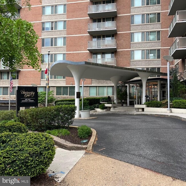Building Photo - 1 E University Pkwy Unit 1103