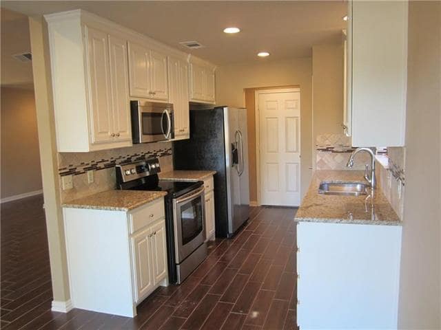 Photo - 209 Ginger Ln