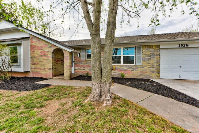 Photo - 1528 Elk Cir