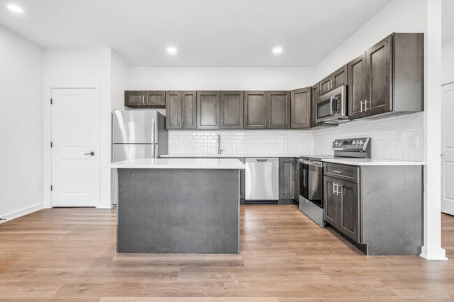 Photo - 315 Railroad Ave Unidad 201