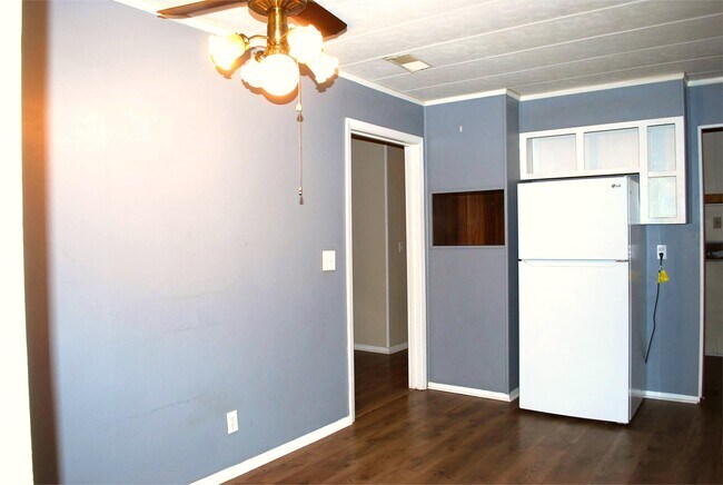 Photo - 3105 Pineview Dr SW