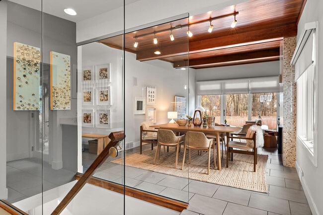 Photo - 5052 Logan Ave S Unit ID1369958P