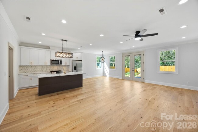 Photo - 1329 Condon St